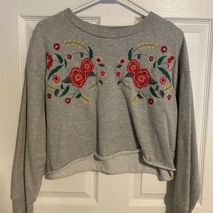 Embroidered Crop Sweatshirt